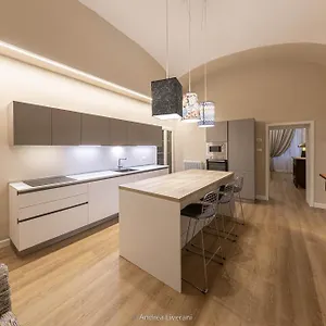 Sibilla - Via Oberdan 13 Bed & Breakfast